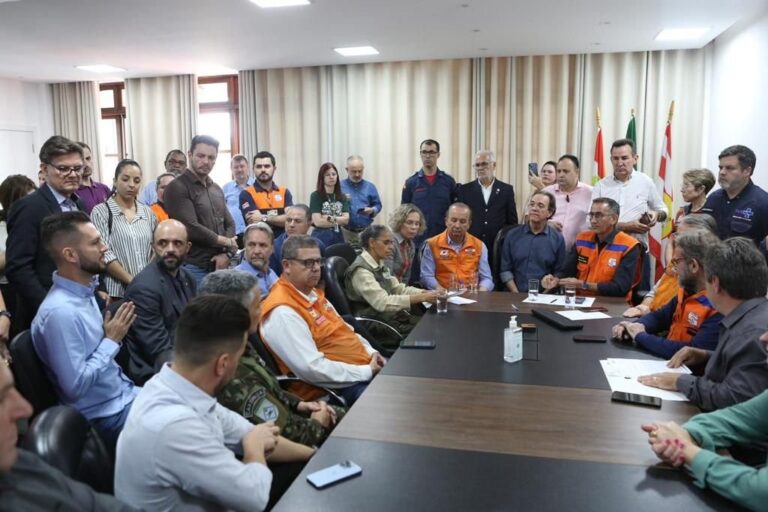 Décio Lima assegura recuperação dos pequenos negócios atingidos pelas enchentes em SC
