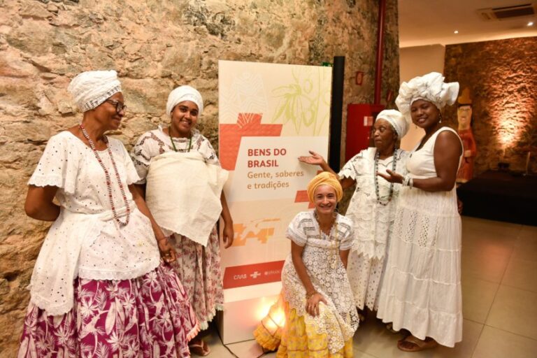 Exposição reúne obras de artesanato consideradas patrimônio cultural do Brasil