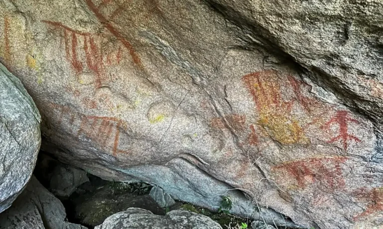 Instituições se unem para desvendar pinturas rupestres em Itatiaia