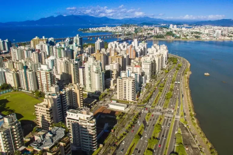 Florianópolis é a única capital do Brasil com queda no índice de desenvolvimento econômico