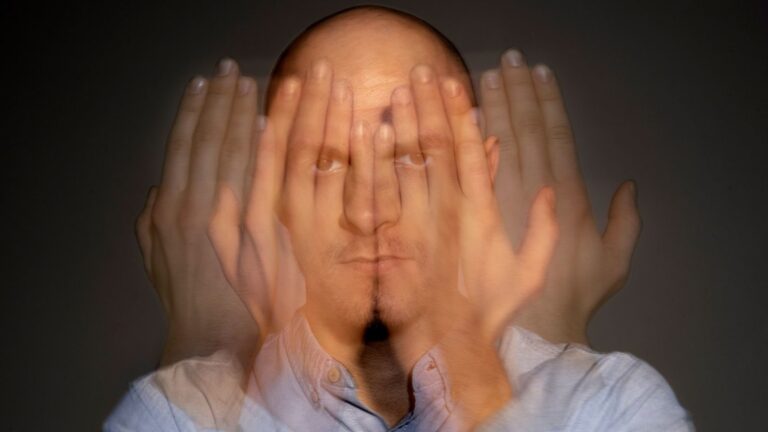 Proteínas do sangue conectam transtorno bipolar a riscos físicos e doenças metabólicas