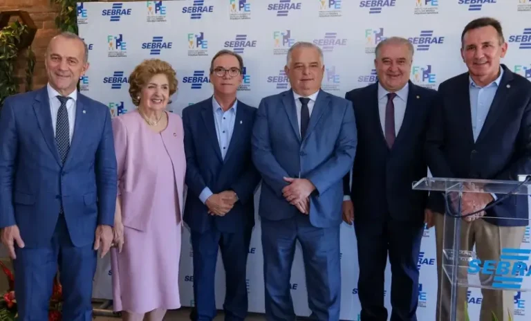“Trabalho da Frente das Micro e Pequenas Empresas é lutar pela democracia”, diz Décio Lima