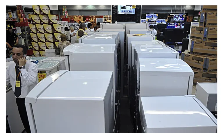 Saiba como fazer para reduzir consumo de energia da geladeira