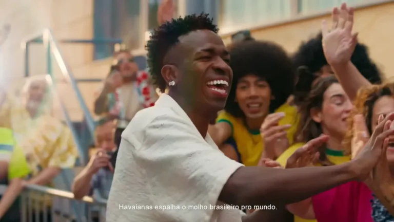 Havaianas escala Vinícius Júnior em nova campanha global de reposicionamento cultural