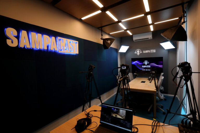 Prefeitura de São Paulo inaugura 10º estúdio gratuito de gravação de podcast