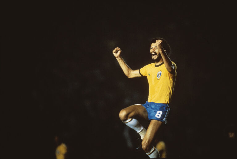 50ª Mostra apresenta dois episódios em finalização da série documental “Sócrates Brasileiro”, de Walter Salles
